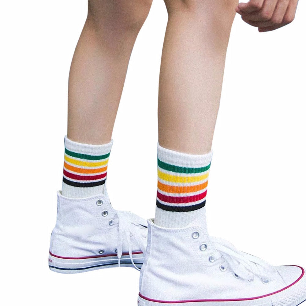 2018 new original style rainbow pattern striped socks fashion men's and women's skateboard socks fitness casual cotton socks