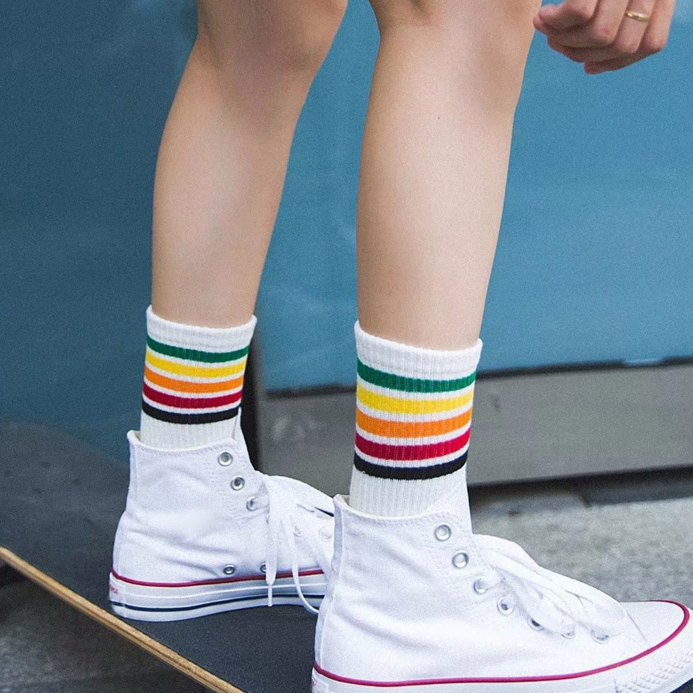 2018 new original style rainbow pattern striped socks fashion men's and women's skateboard socks fitness casual cotton socks